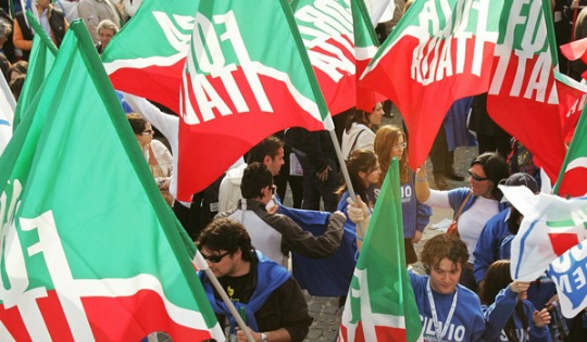 Centrodestra compatto sfonda la soglia del 50%. Cresce Forza Italia