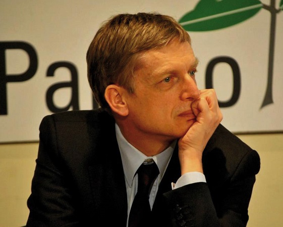 Pd in crisi, si dimette Gianni Cuperlo