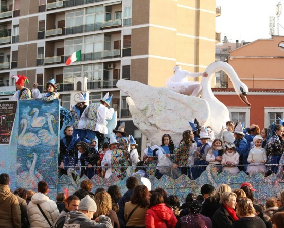 Carnevale bagnato, Latina recupera le sfilate domenica 9