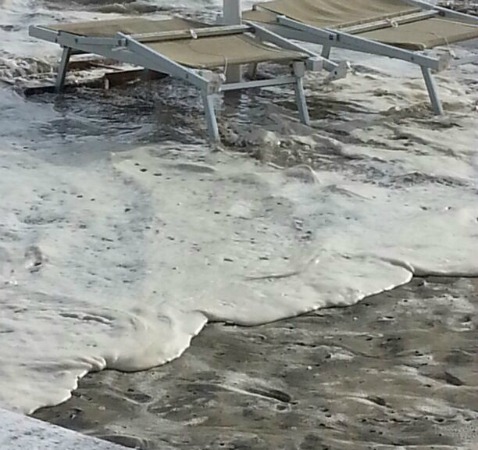 Meteo, tornano di nuovo le piogge. A Latina è allerta per le mareggiate