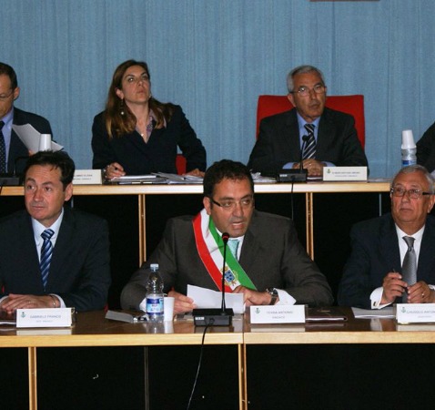 Attentati ai politici ad Aprilia, i sindaci Terra e Di Fiori ascoltati in Parlamento