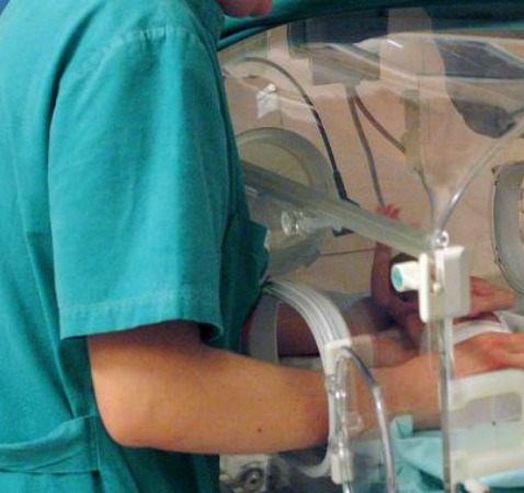 Ospedale Goretti, personale carente in Neonatologia e Pediatria, i medici scrivono ai dirigenti