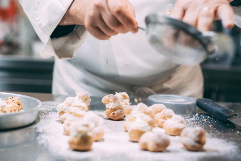 Priverno, la pasticceria Pongelli spegne 100 candeline tra farina, zucchero ed eccellenza