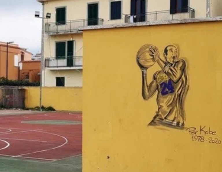 Scauri rende omaggio al campione, tragicamente scomparso, Kobe Bryant con un murales