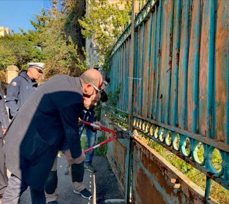 Gaeta, tolti i sigilli all’ex Avir sul lungomare di Serapo. Ora l’obiettivo è riqualificare l’area