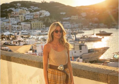 La Santarelli in vacanza a Ponza; posta la foto su Instagram