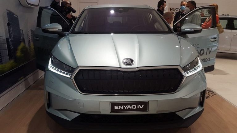 Autoeuropa presenta Skoda Enyaq iV: il nuovo suv elegante, ultraccessoriato e totalmente elettrico