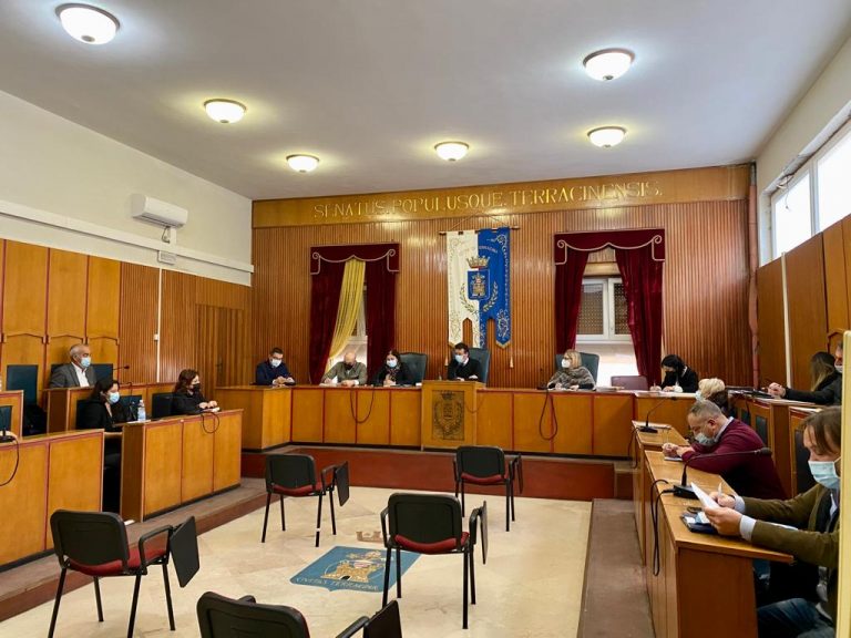 Comune Terracina, consiglieri e assessori uniti nelle attività amministrative