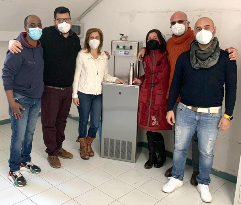 Erogatori d’acqua e borracce: il Meucci di Aprilia è liceo plastic free