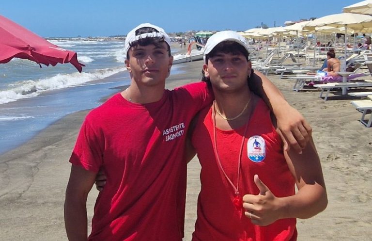 Francesco e Romano eroi per un giorno: salvano tre adolescenti che stavano annegando