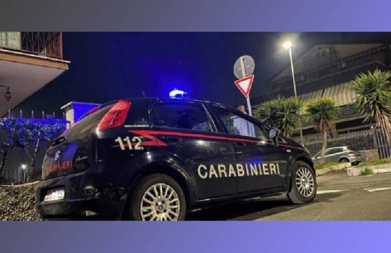 Santi Cosma e Damiano, 18enne fermato con un coltello a serramanico: denunciato