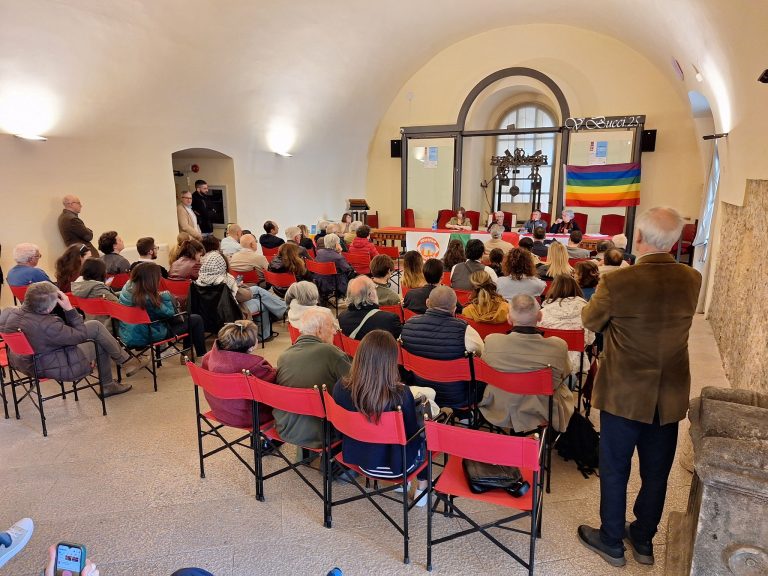 Fondi, grande partecipazione per la presentazione del libro “Il suicidio di Israele” di Anna Foa