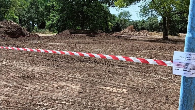 Rifiuti sepolti illegalmente: sequestro dell’ex Frigomarket Pacifico a Latina